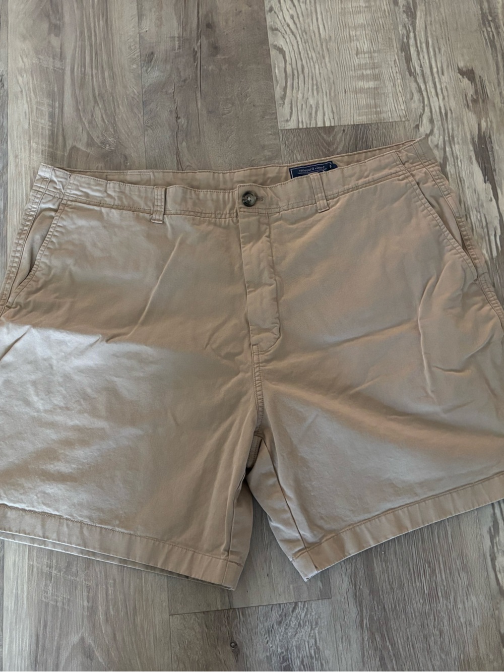Vineyard Vines Men’s Shorts 40 AS IS